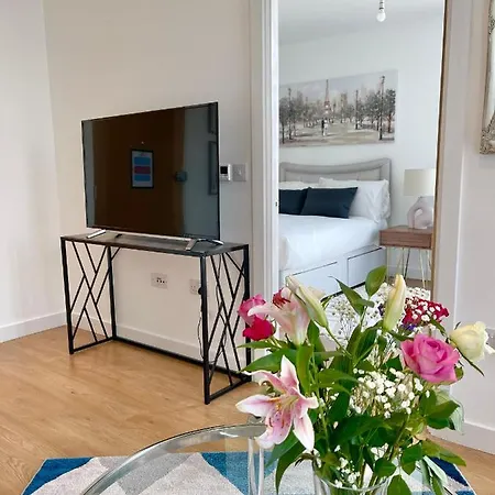 Urban Gateway Spacious Apartment With Free Parking Bracknell Exterior photo
