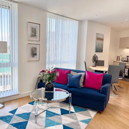 Urban Gateway Spacious Apartment With Free Parking Bracknell Exterior photo