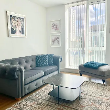 Urban Gateway Spacious Apartment With Free Parking Bracknell Exterior photo