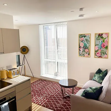 Urban Gateway Spacious Apartment With Free Parking Bracknell Exterior photo